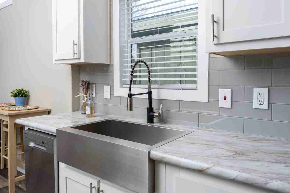10212 Menchaca Road - Photo 5 of 48