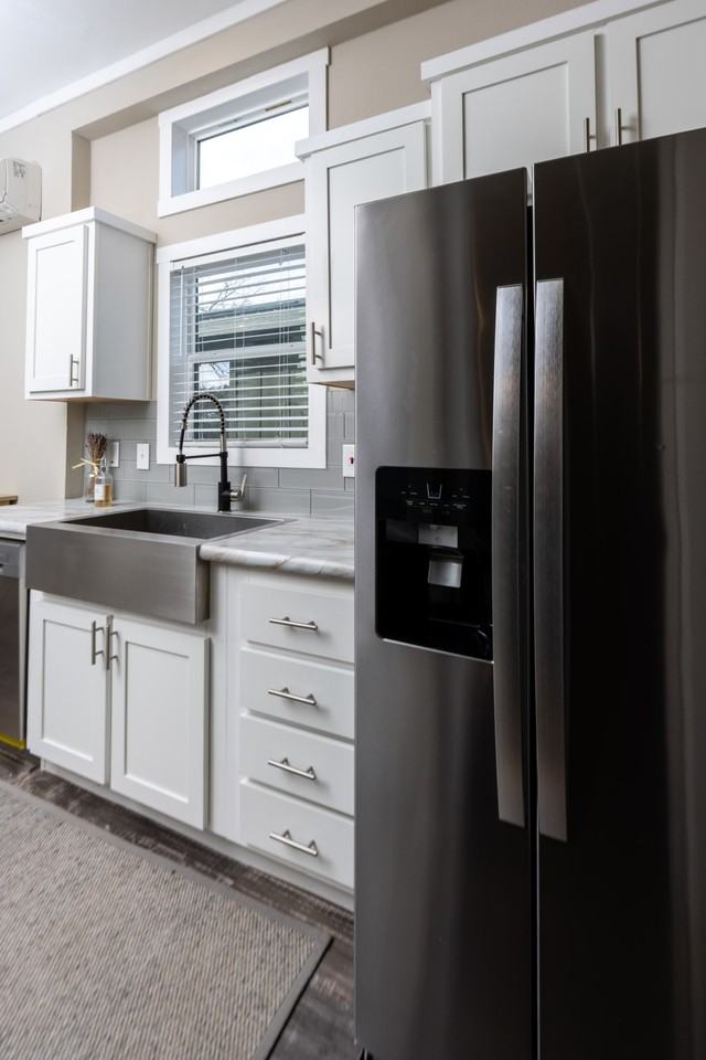 10212 Menchaca Road - Photo 4 of 48