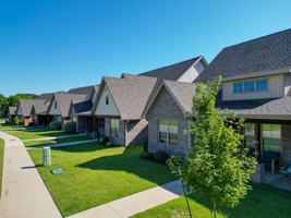 featured image of 11601 Kenwood Dr