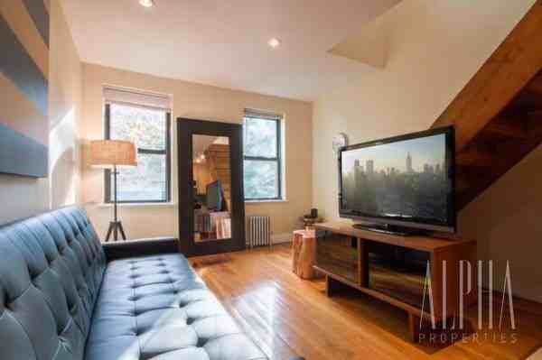 350 E 19th St #3A - Photo 4 of 8