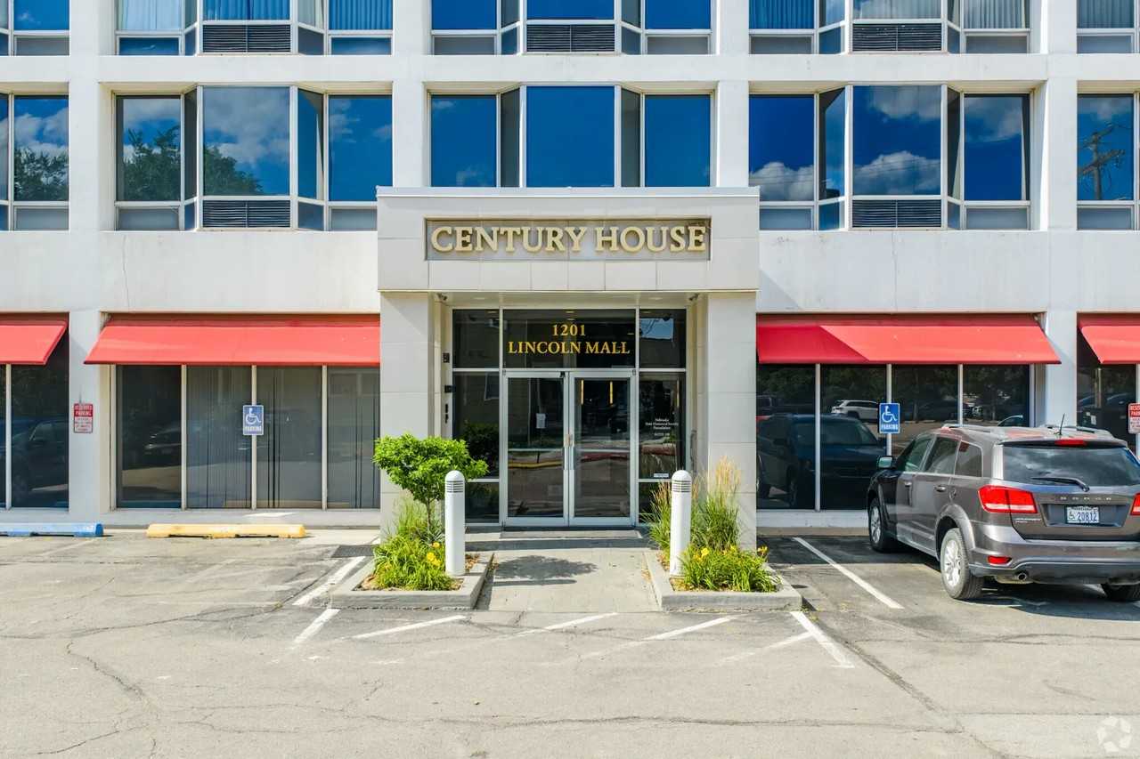 Century House - Photo 2 of 39