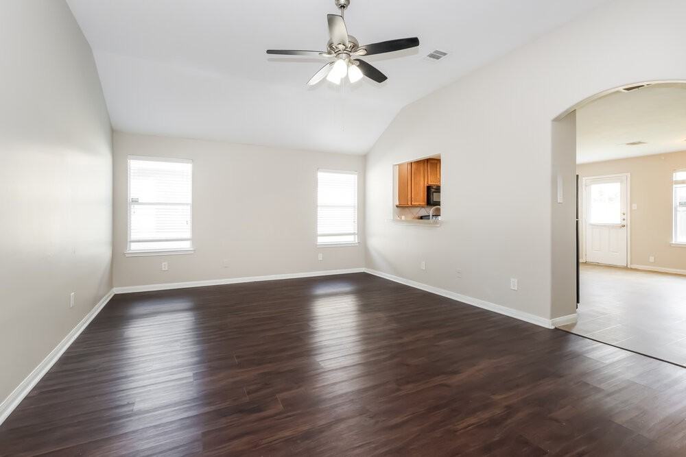 4018 Falvel Shadow Creek Dr - Photo 3 of 16