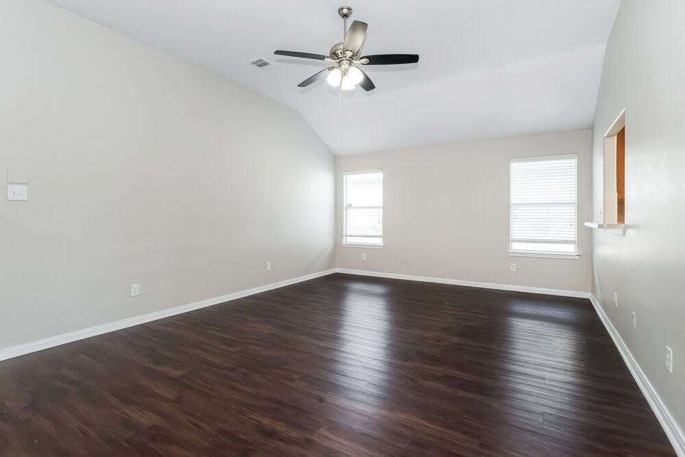4018 Falvel Shadow Creek Dr - Photo 4 of 16