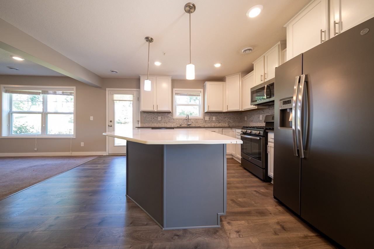 5874 Royalton Rd Ne #1 - Photo 3 of 28