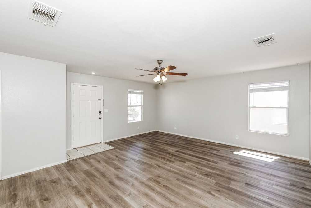 681 Indian Row Ct - Photo 6 of 16