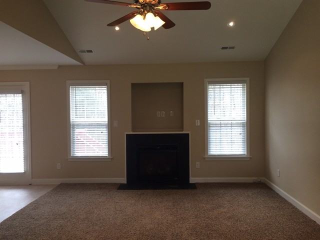 230 Summit Dr - Photo 2 of 8