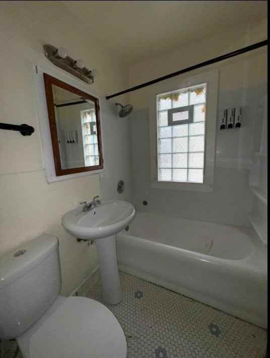 5439 N 40th St - Photo 5 of 8