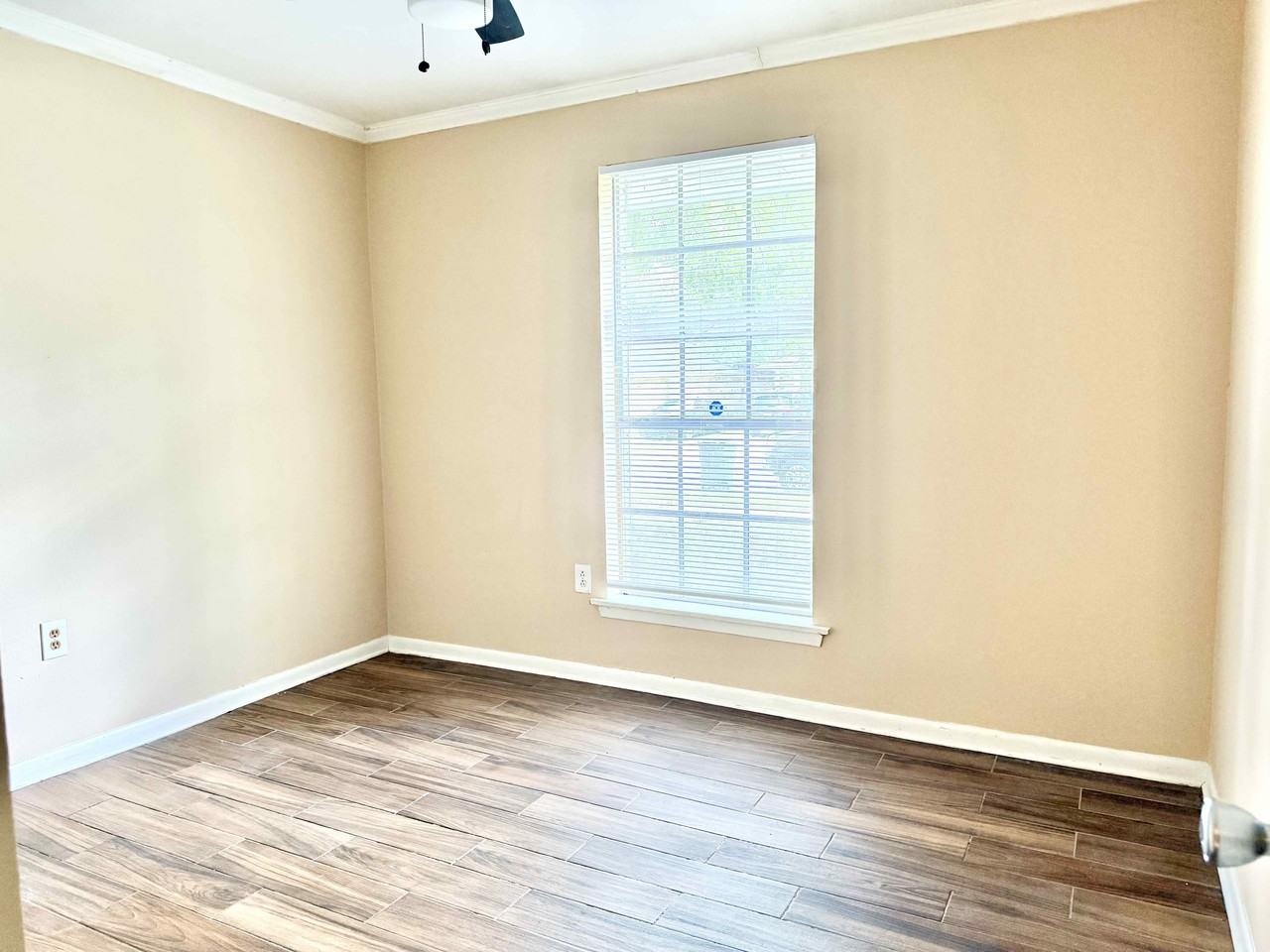 2056 Vickers Dr #1 - Photo 7 of 13