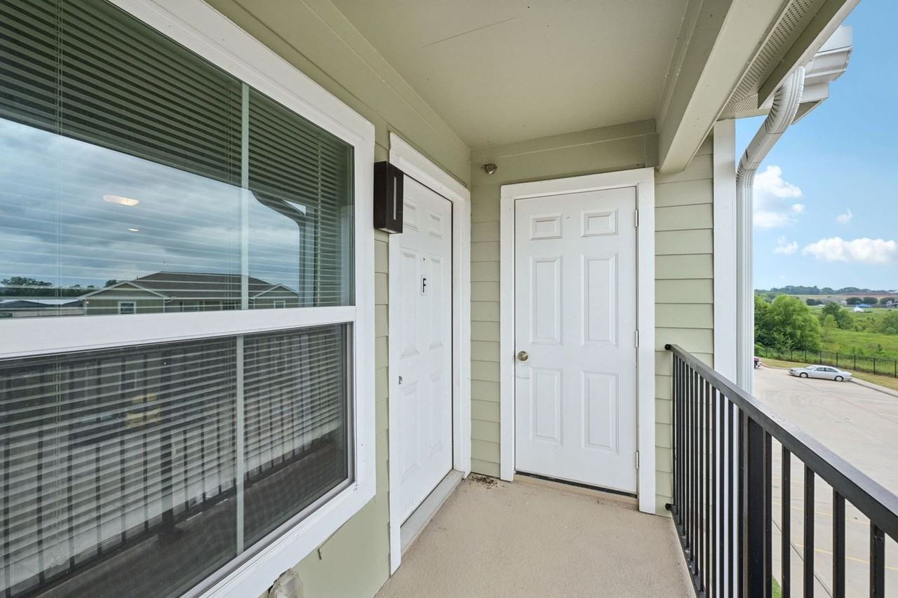 Eagles Nest Apartment Homes - Photo 3 of 47