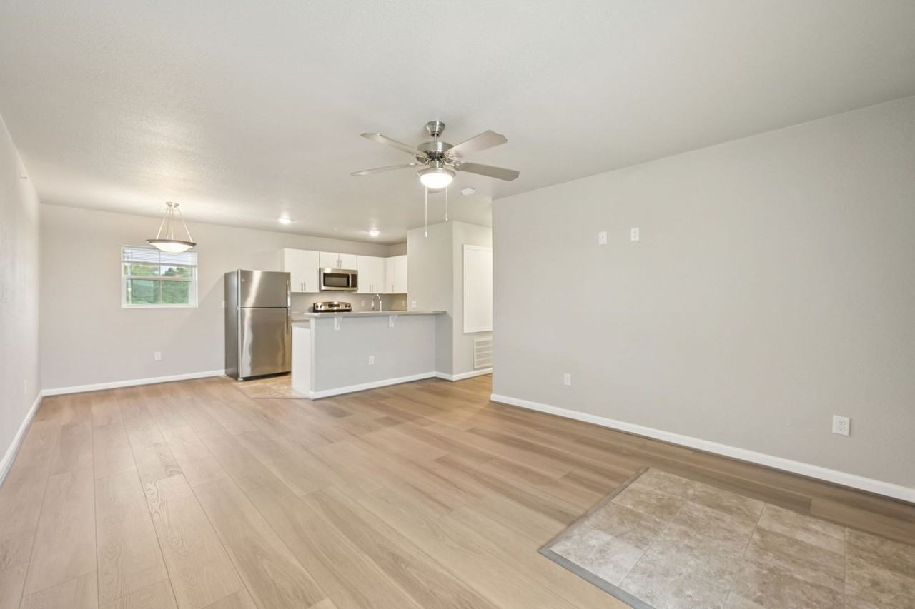 Eagles Nest Apartment Homes - Photo 5 of 47