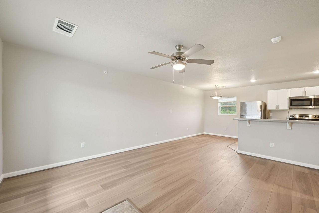 Eagles Nest Apartment Homes - Photo 6 of 47
