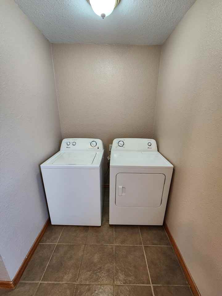 218 E 14th St #1 - Photo 5 of 11