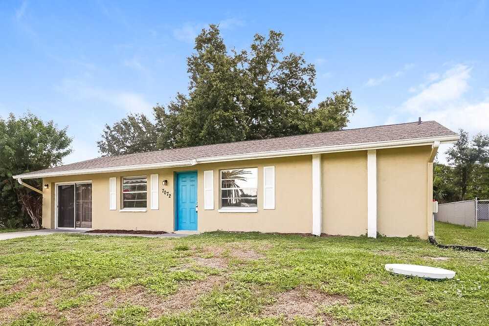 7072 Bougainvillea St - Photo 3 of 16