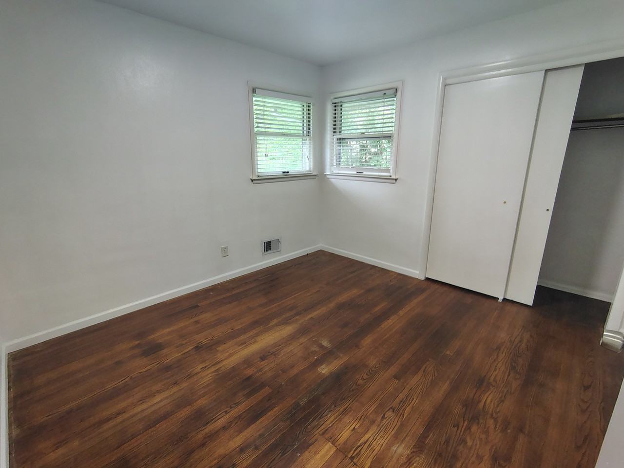 3412 Harney Ct #1 - Photo 3 of 10