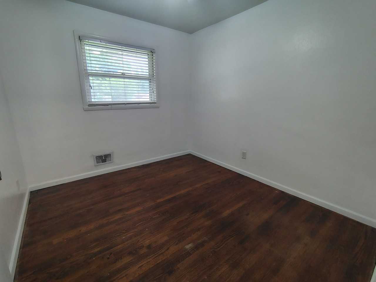 3412 Harney Ct #1 - Photo 6 of 10