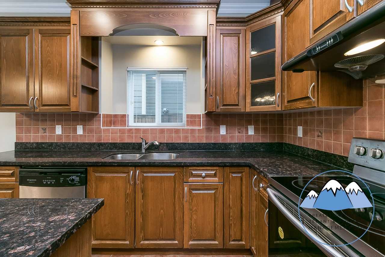 901 Cliff Ave - Photo 5 of 42