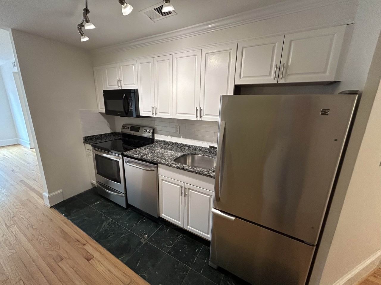 1439 Girard St Nw #3 - Photo 2 of 17