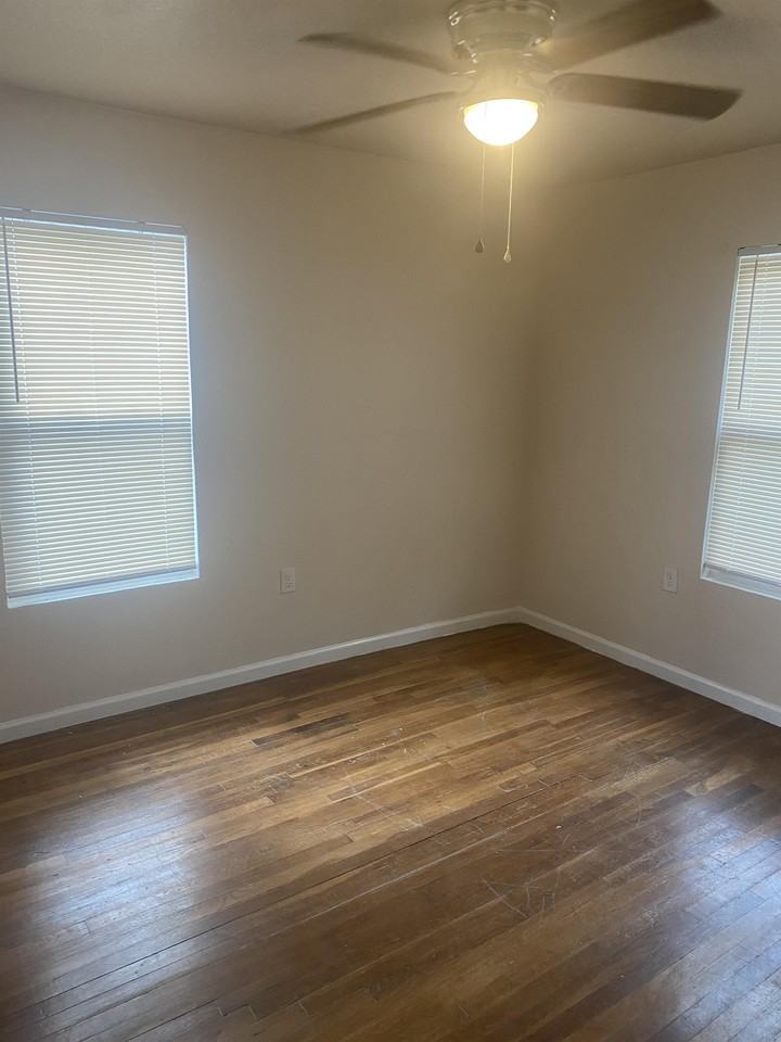 106 E Pearl St #1 - Photo 5 of 9