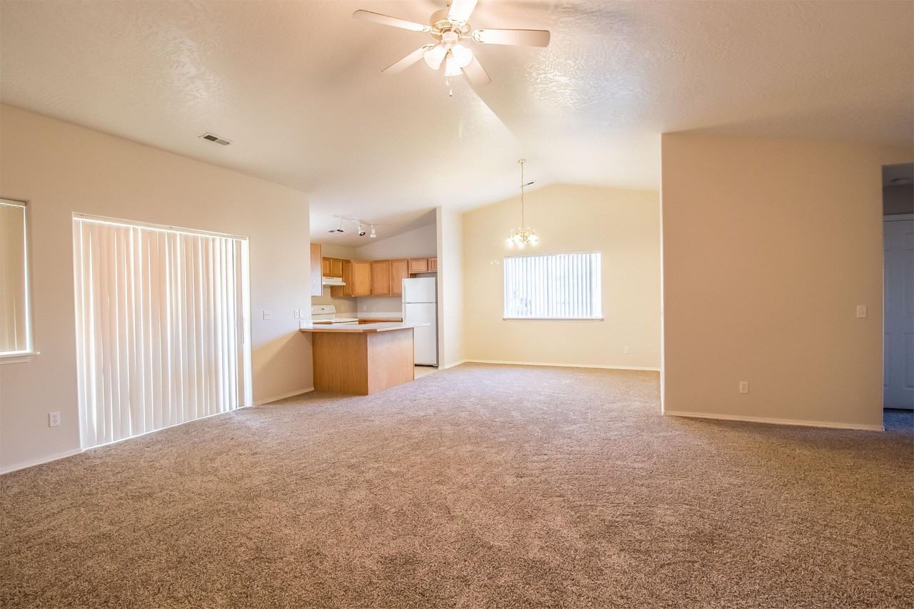 7765 N Abercrombie Ct #1 - Photo 5 of 12