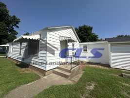 featured image of 916 Kussner St #916