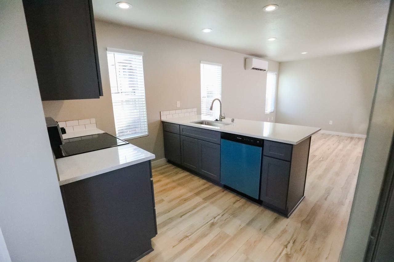 1107 E Decatur Ave #1 - Photo 7 of 37