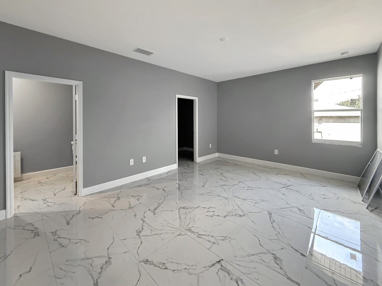 5325 27th St Sw #1 - Photo 4 of 9