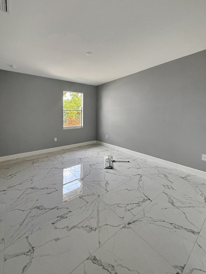 5325 27th St Sw #1 - Photo 7 of 9