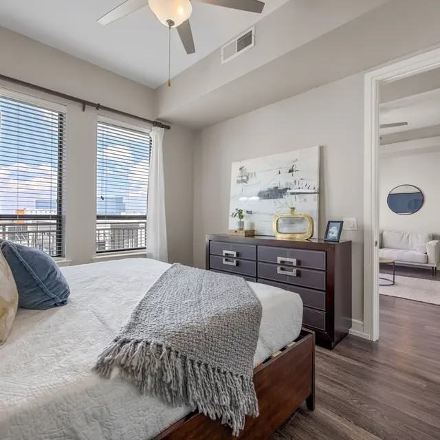 11301 Burnet Road - Photo 4 of 37