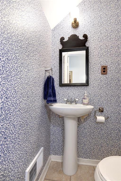 2525 Lauderdale Dr #1 - Photo 5 of 17