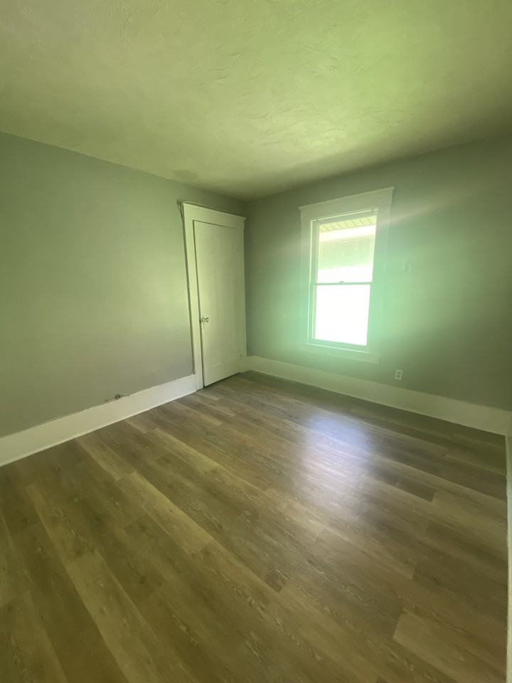 372-374 Lake View Pk - 374 UP #374UP - Photo 5 of 11