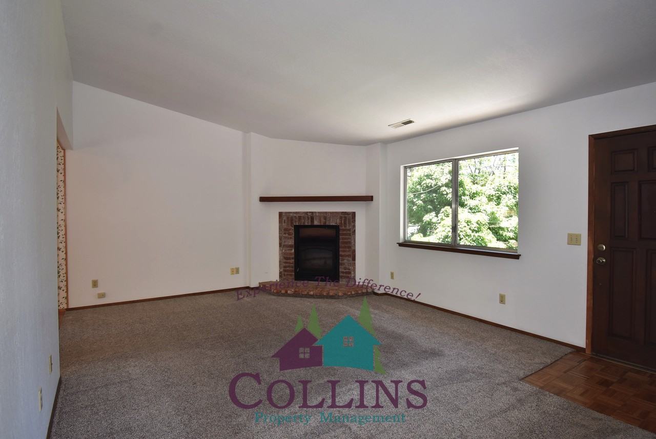 111 Maryland Dr #A - Photo 3 of 16