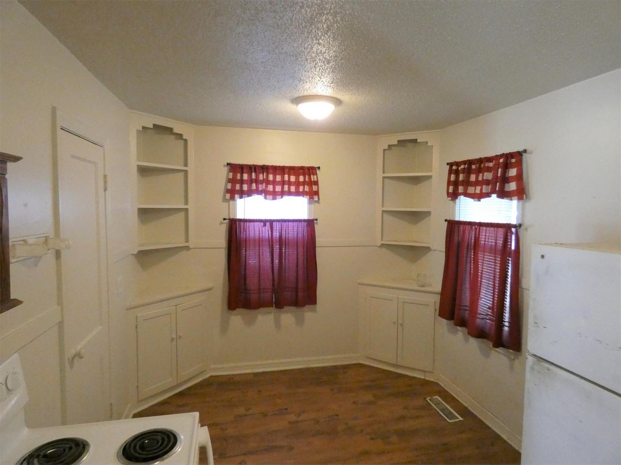 207 W Fairchild Dr #1 - Photo 2 of 11