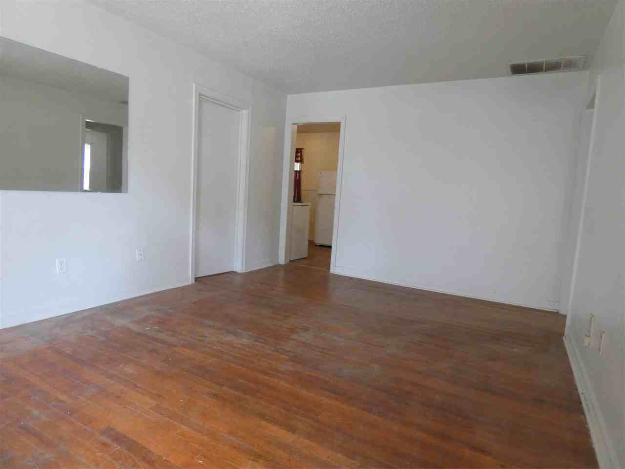 207 W Fairchild Dr #1 - Photo 4 of 11