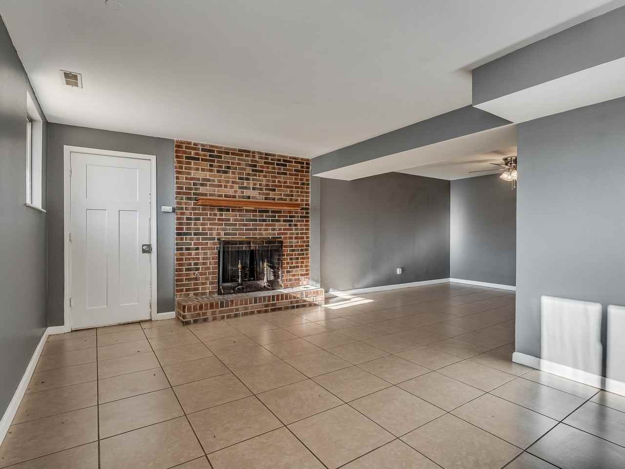 2520 Sw 68th St #1 - Photo 6 of 48