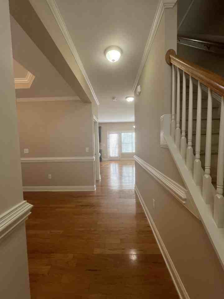 44 Coswell Ct #1 - Photo 3 of 43