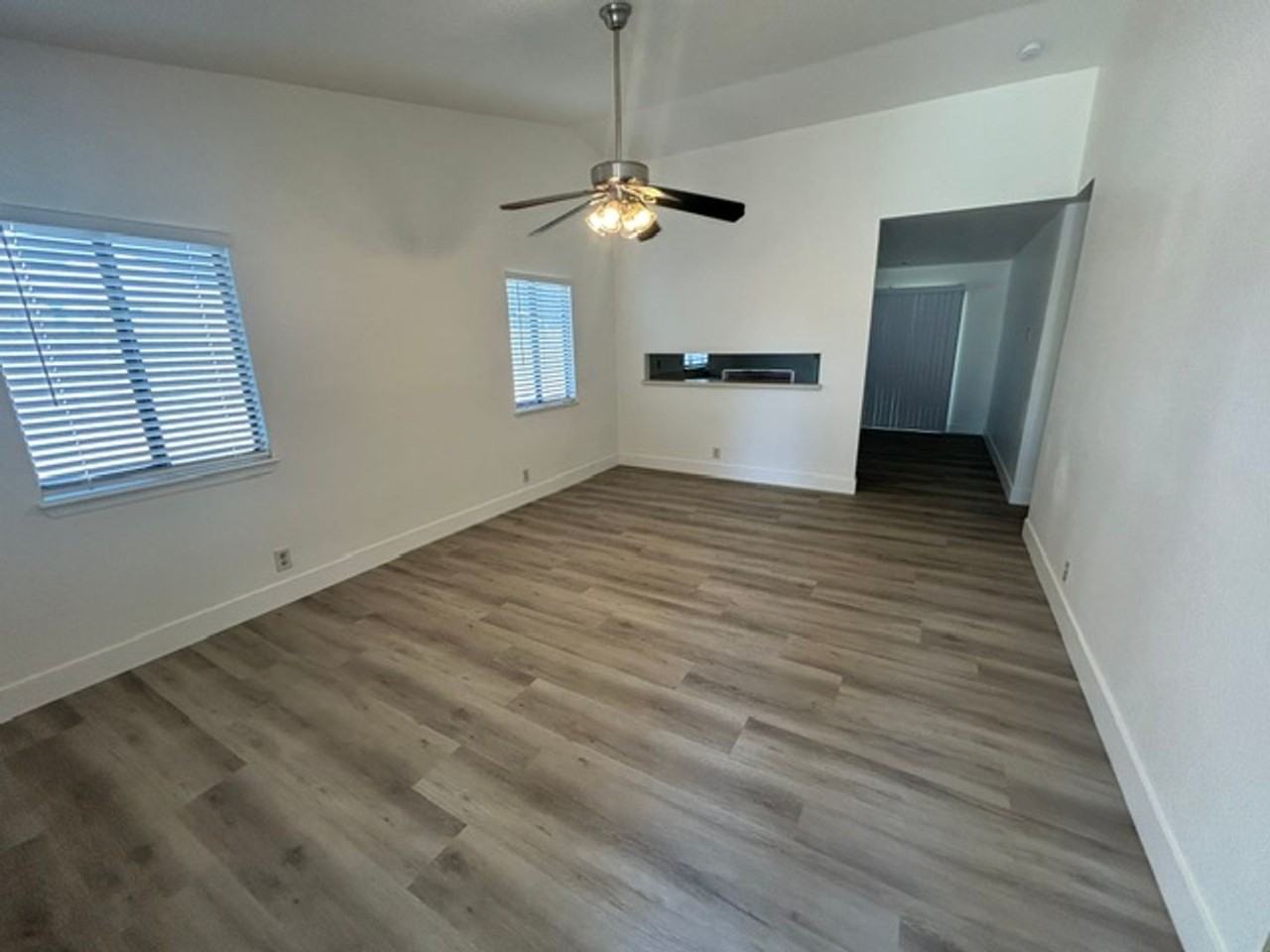 1136 W Damron Ave - Photo 2 of 19