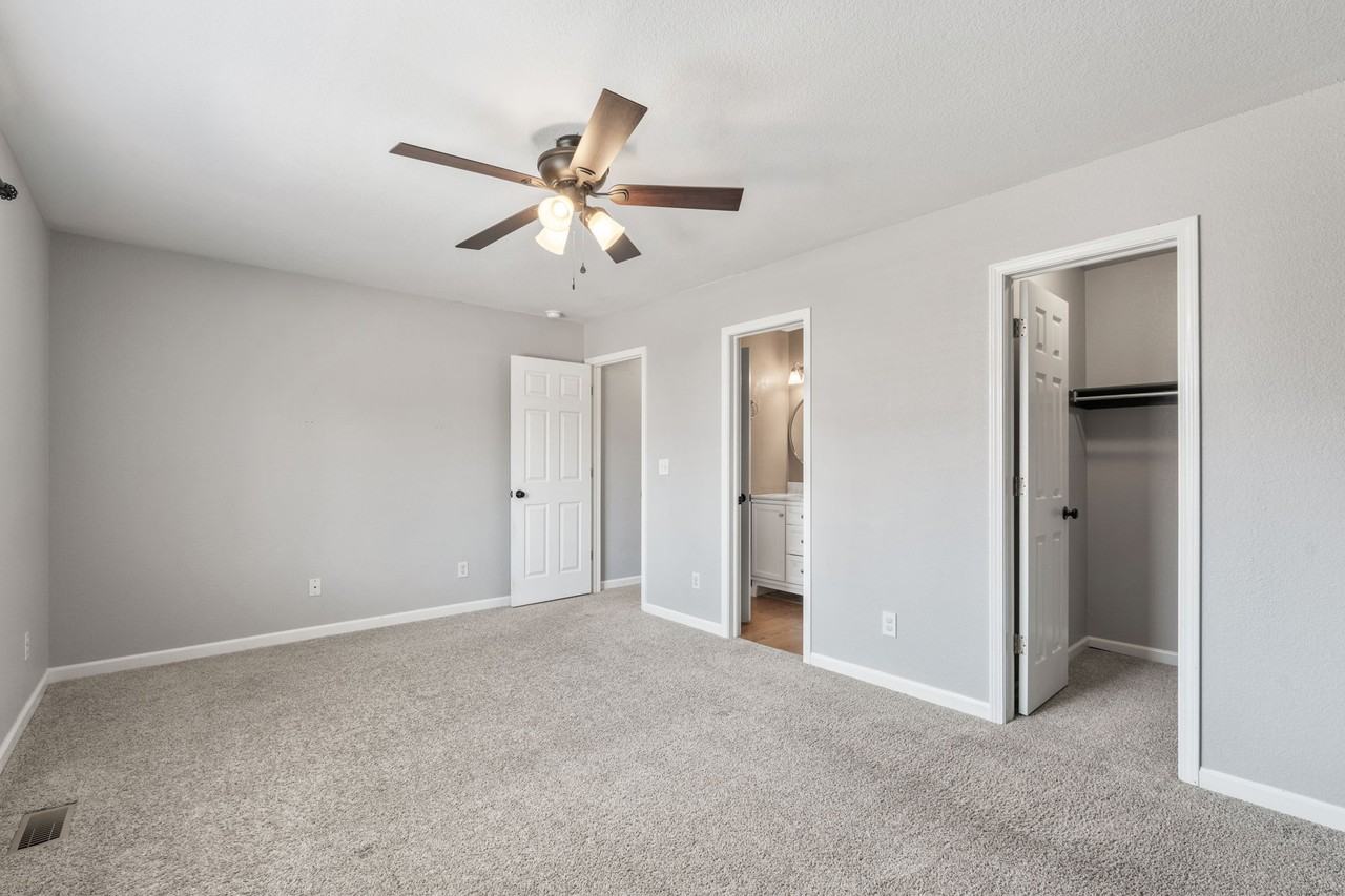 5164 Fennel Dr #1 - Photo 5 of 26