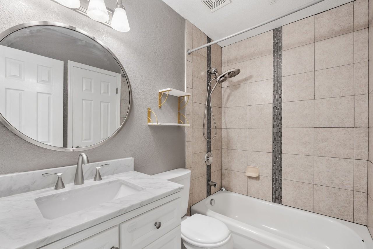 5164 Fennel Dr #1 - Photo 6 of 26