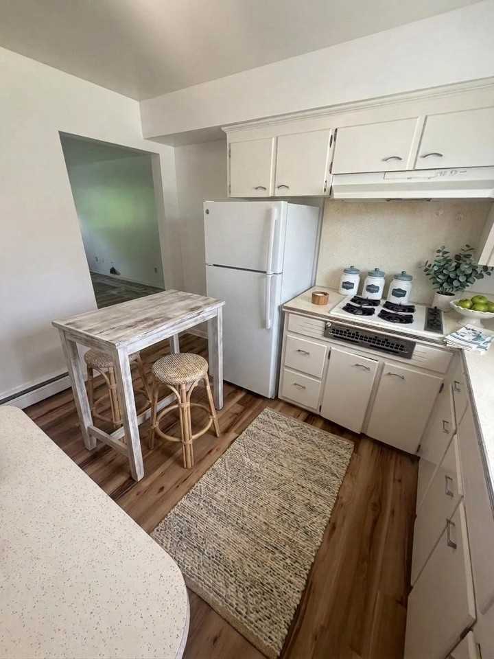 112 Brewer Dr #3 - Photo 3 of 17