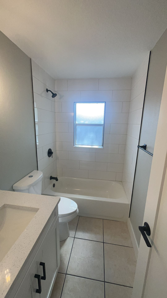 1206 W Highland St - Photo 6 of 7