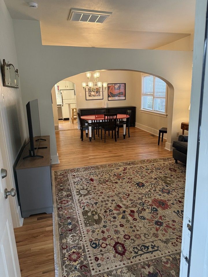 314 S Sherwood St #1 - Photo 6 of 43