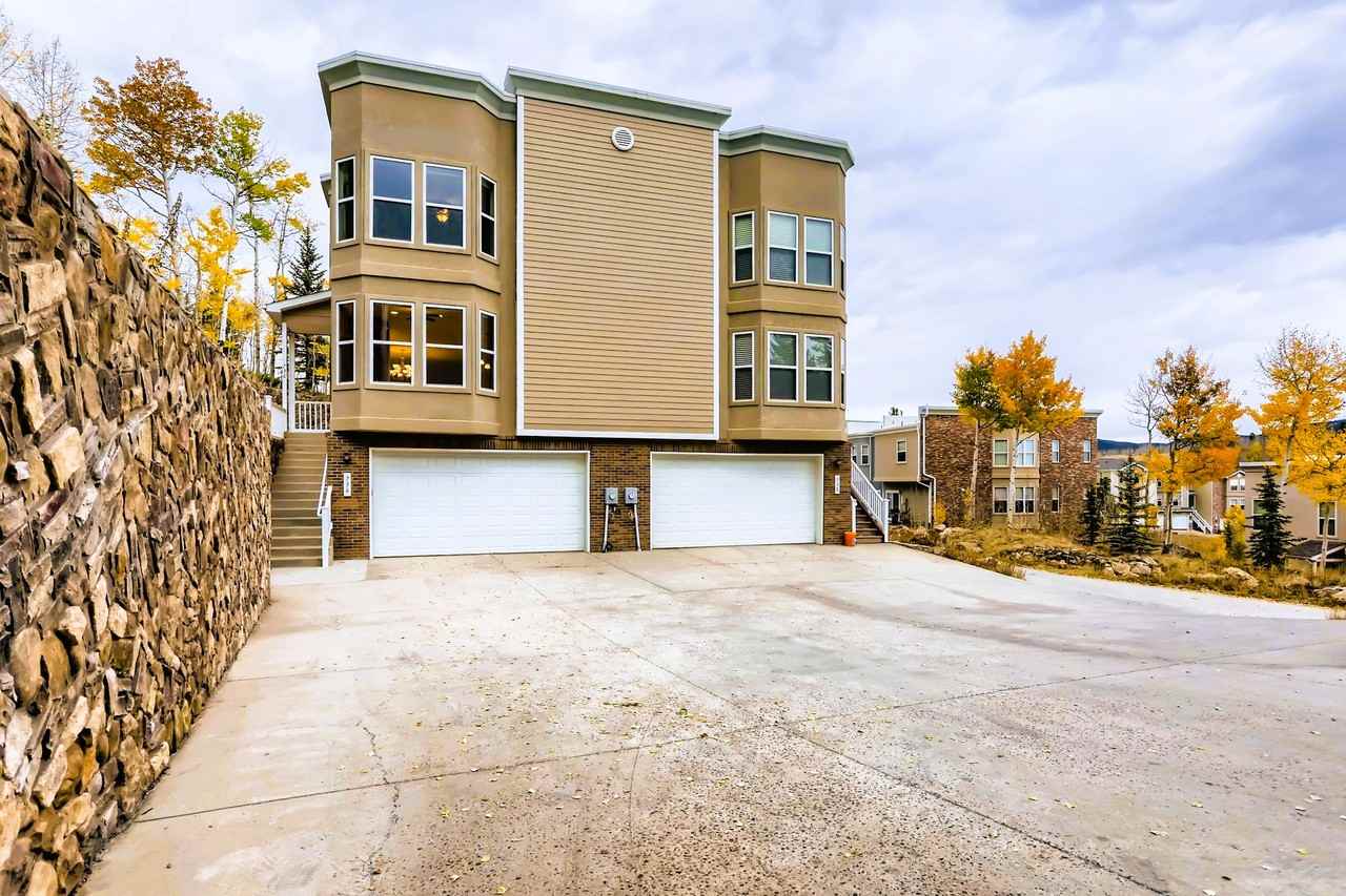 736 Martin Dr #1 - Photo 2 of 32