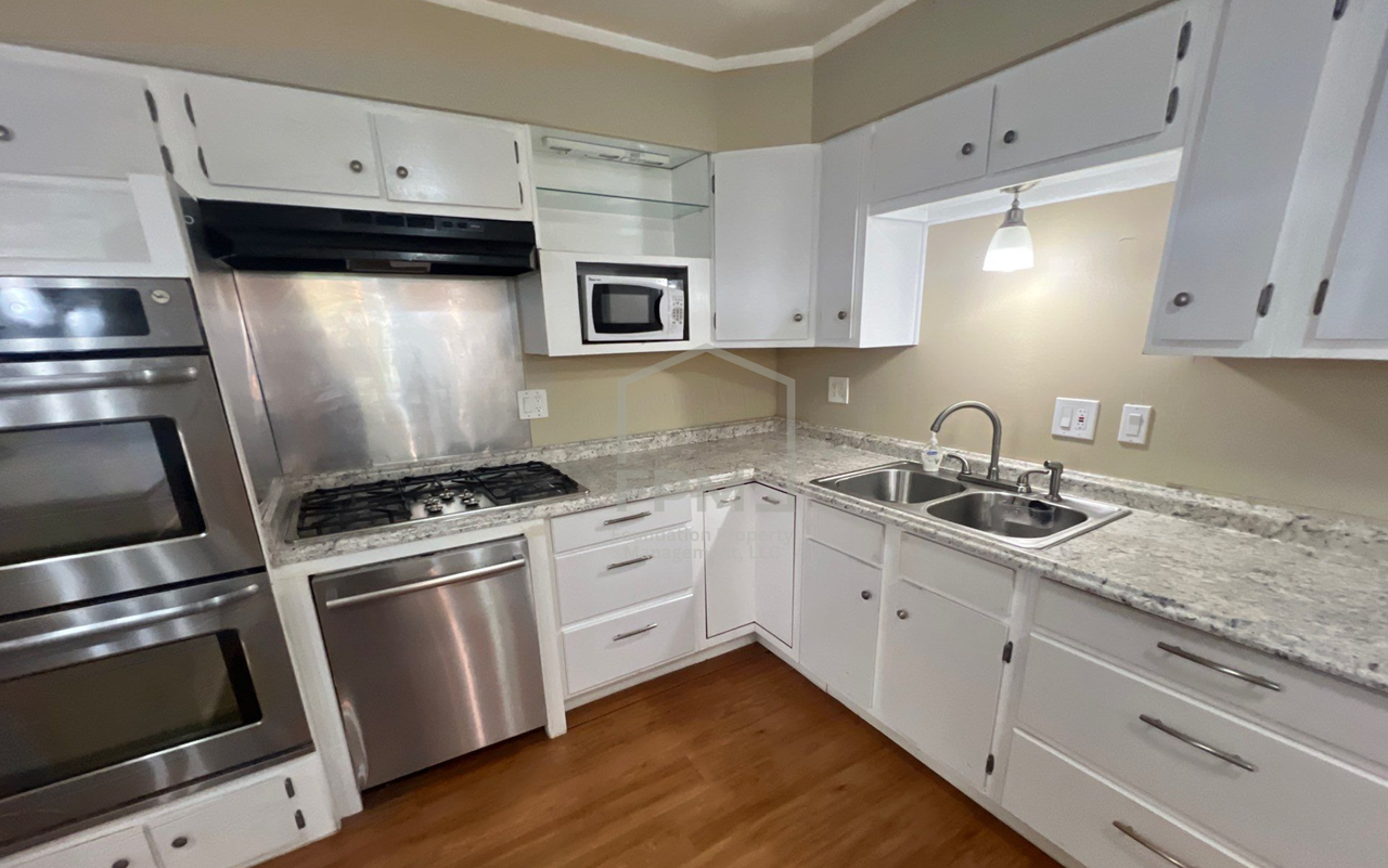 3656 Haughton Ln #2 - Photo 5 of 17