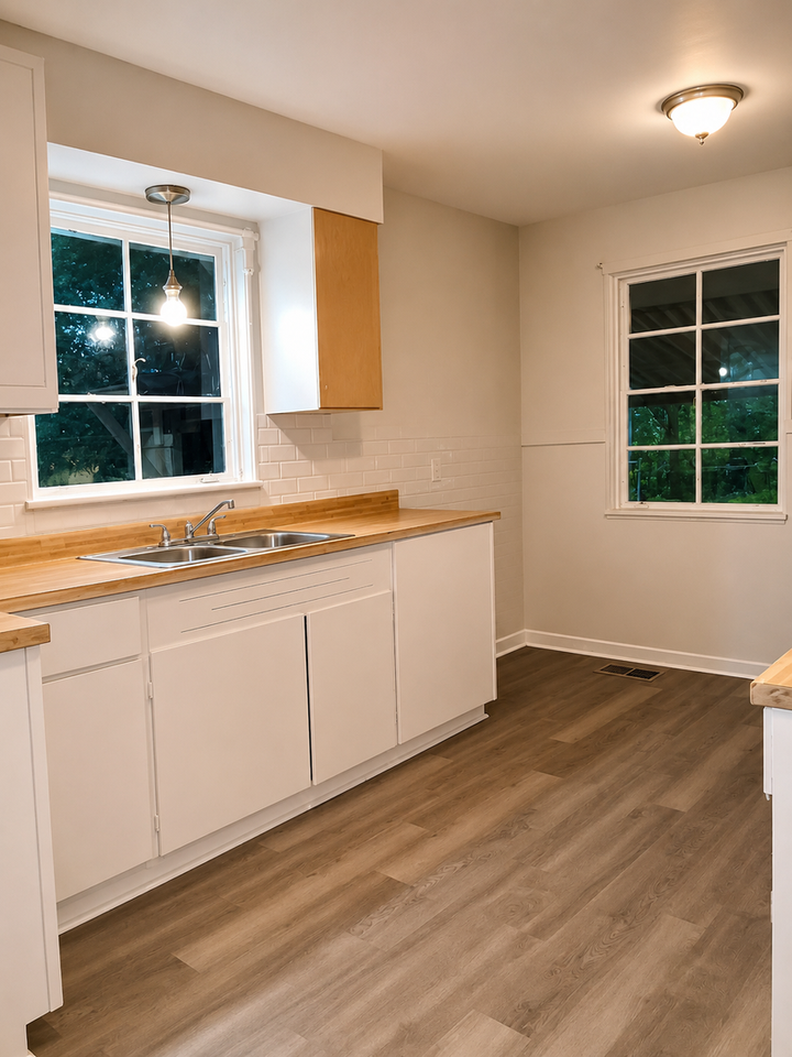 3122 Oak Forest Dr - Photo 2 of 9