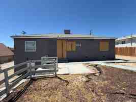 featured image of 504 E Williams St