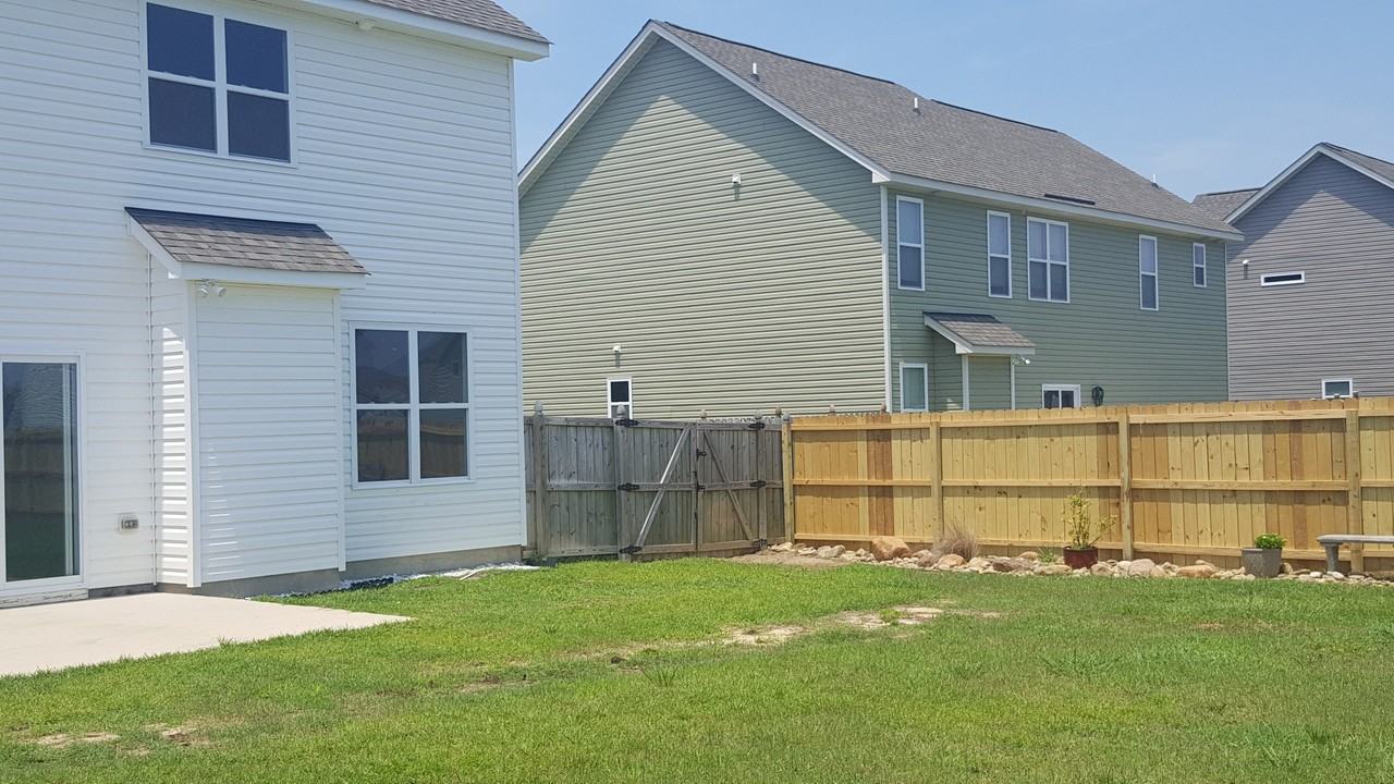302 Catamaran Rd #1 - Photo 5 of 19