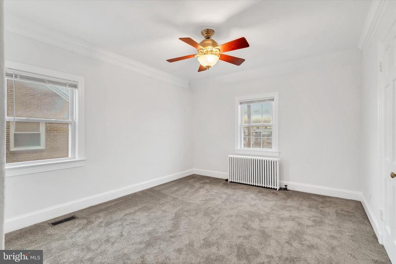 1002 Chillum Rd #1 - Photo 4 of 11