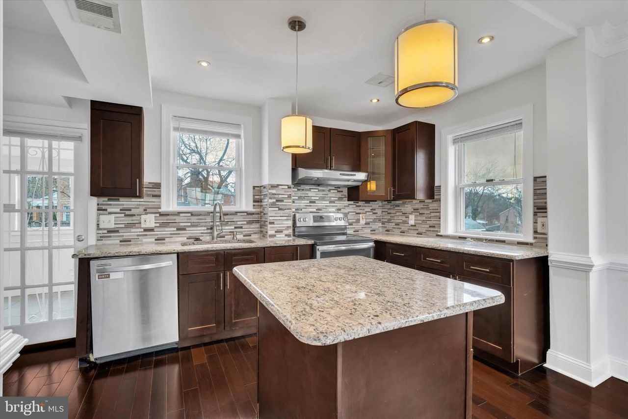 1002 Chillum Rd #1 - Photo 6 of 11