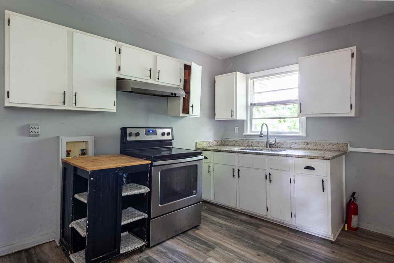 1119 Regent St Sw #B - Photo 7 of 9