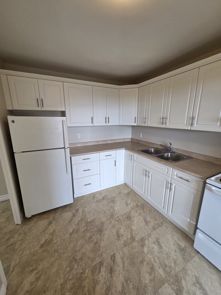 1061 Queens Blvd #1001
